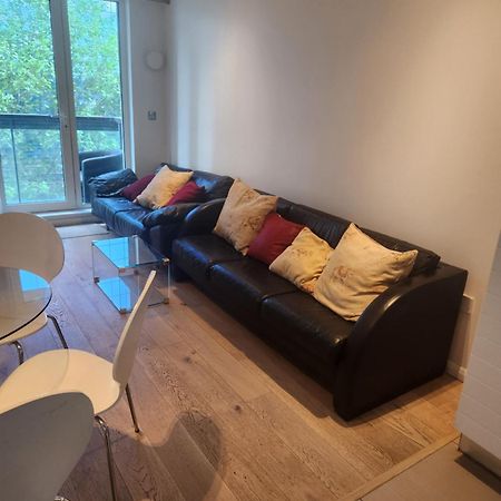 Canary Wharf O2 Tower Bridge Apartment London Exterior photo